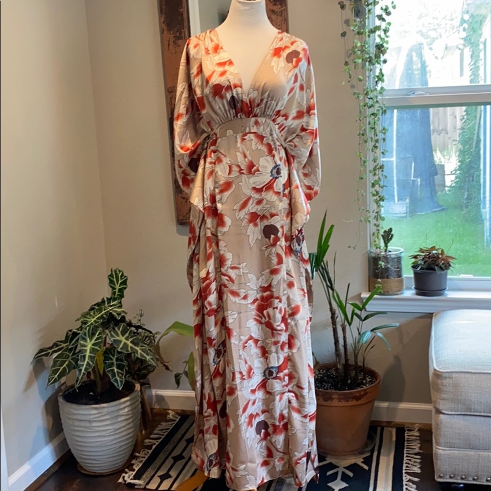 🎎🏮Beautiful Satin Belted Kimono Dress🏮🎎